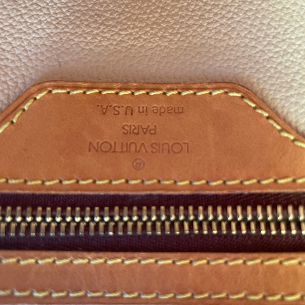 Louis Vuitton Monogram Canvas Bucket Petite Bag - Picture 3 of 12